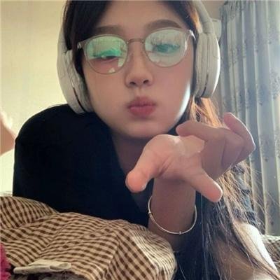 暗红